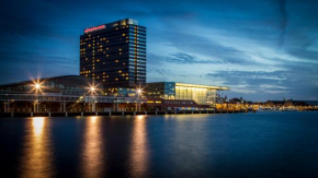 Отель Mövenpick Hotel Amsterdam City Centre  Амстердам